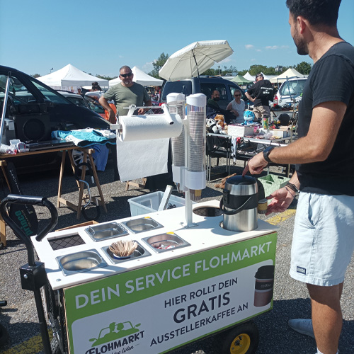 Bestes Service. Aussteller Caffee am Flohmarkt im Autokino Wien.
