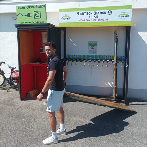 Tischleihe im Autokino von Checkliste